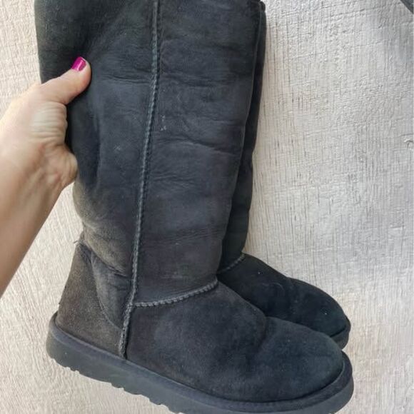 Shoes - Size 8 tall Uggs